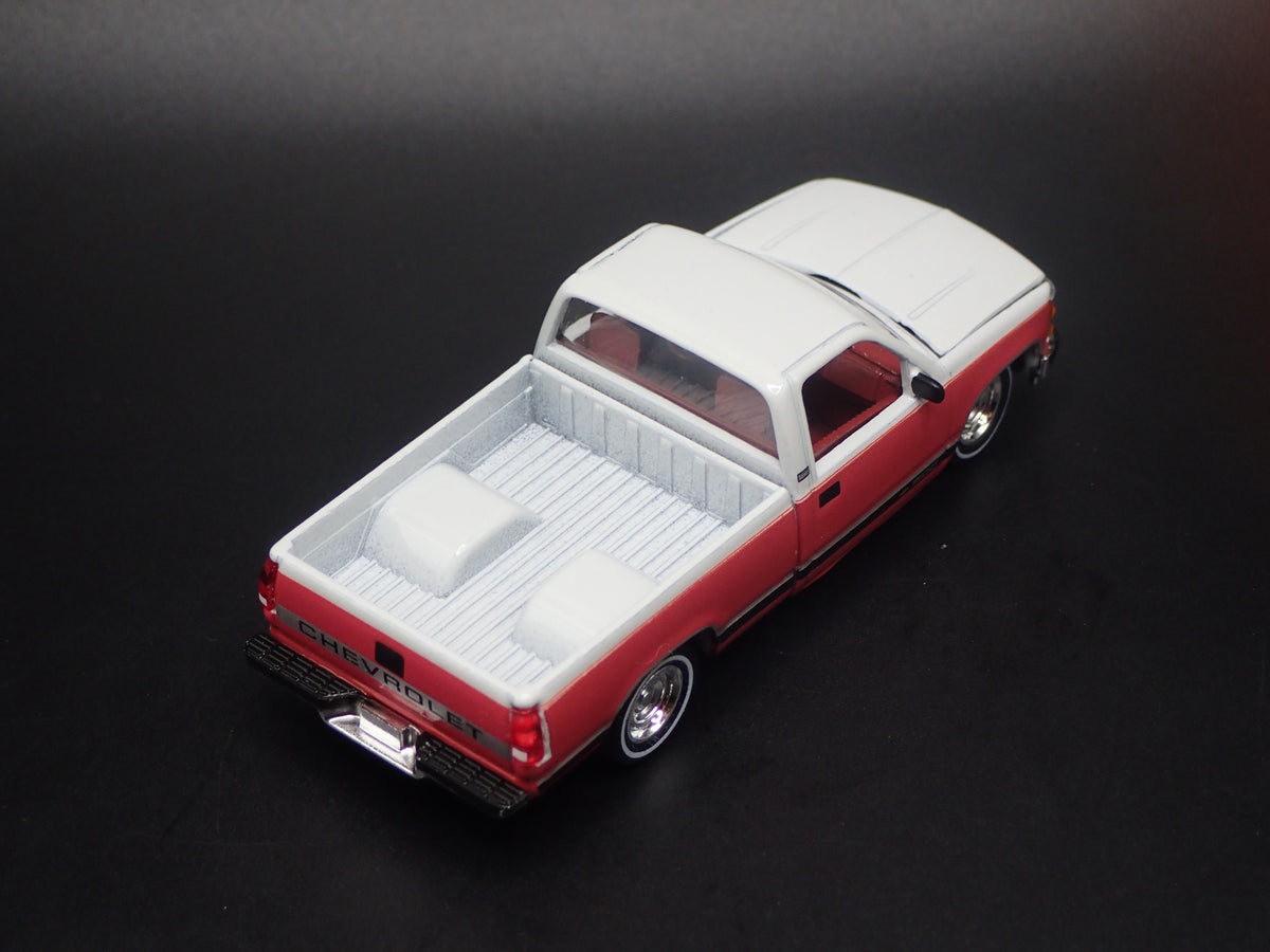 1988 CHEVY CHEVROLET C1500 SILVERADO PICKUP TRUCK 1:64 SCALE DIECAST MODEL CAR