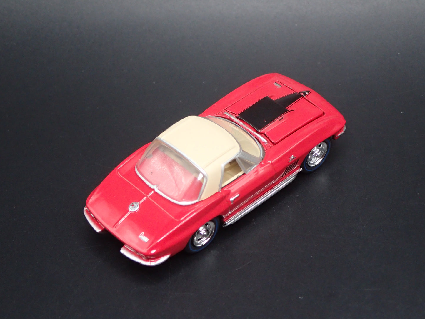 1967 67 CHEVY CHEVROLET CORVETTE RARE 1/64 SCALE COLLECTIBLE DIECAST MODEL CAR