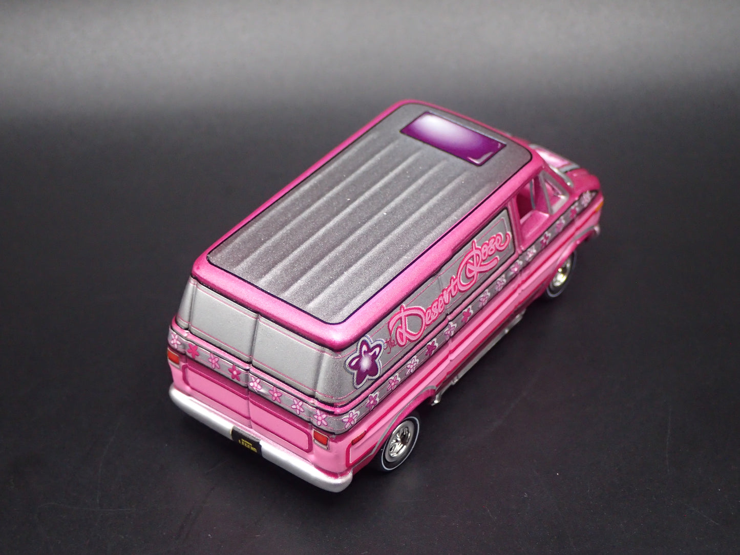 1971-1995 CHEVY CHEVROLET G20 VAN BLUE 1:64 SCALE DIORAMA DIECAST MODEL CAR