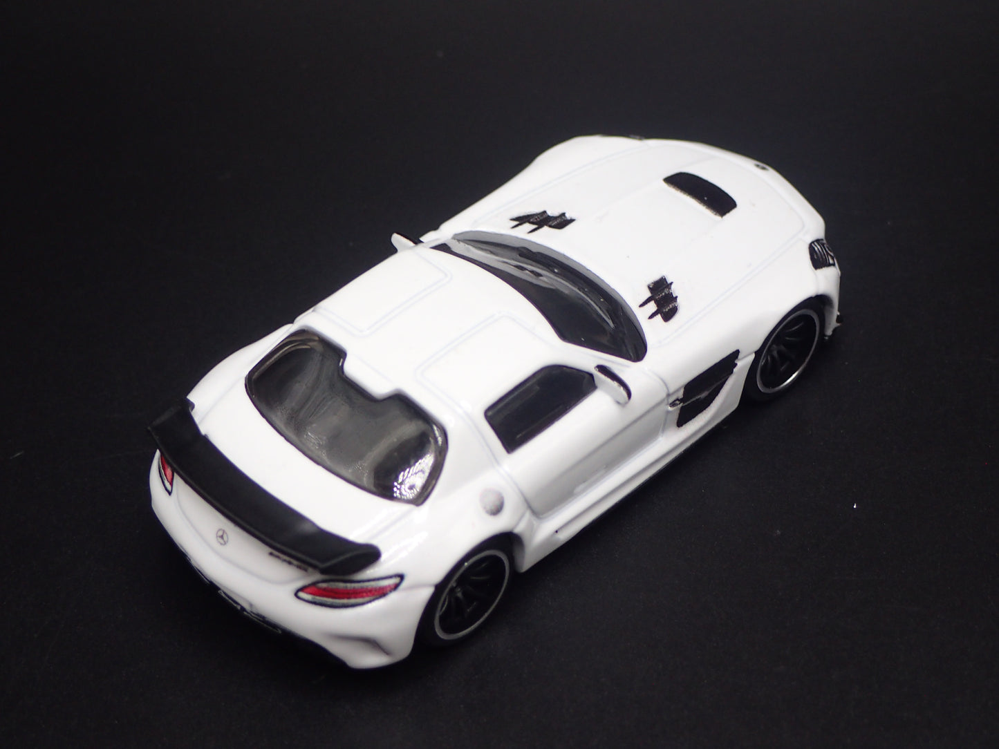 2013-2015 MERCEDES BENZ SLS AMG COUPE BLACK SERIES 1:64 SCALE DIECAST MODEL CAR