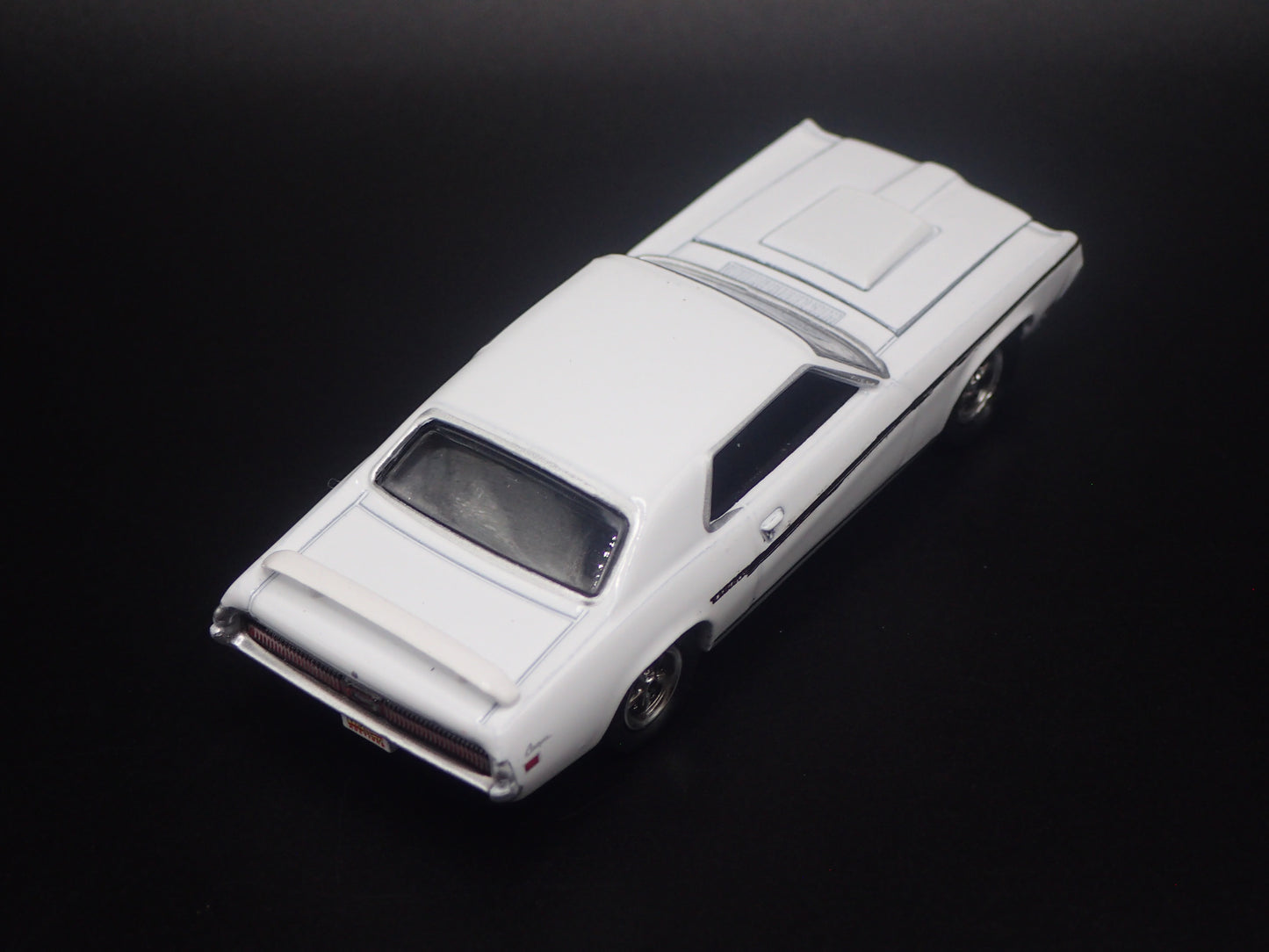 1969 69 MERC MERCURY COUGAR ELIMINATOR WHITE 1:64 SCALE DIECAST MODEL CAR