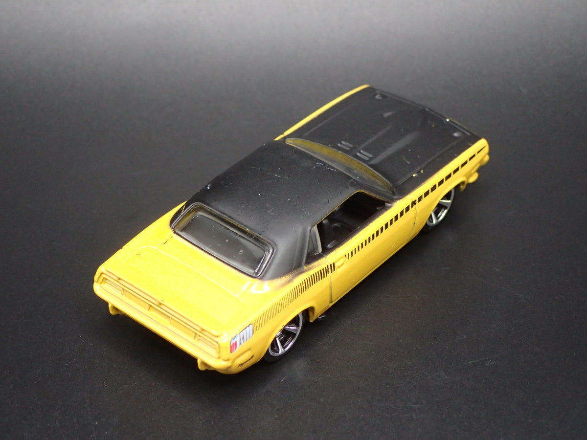 1970 70 PLYMOUTH AAR CUDA YELLOW 1:64 SCALE COLLECTIBLE DIECAST MODEL CAR