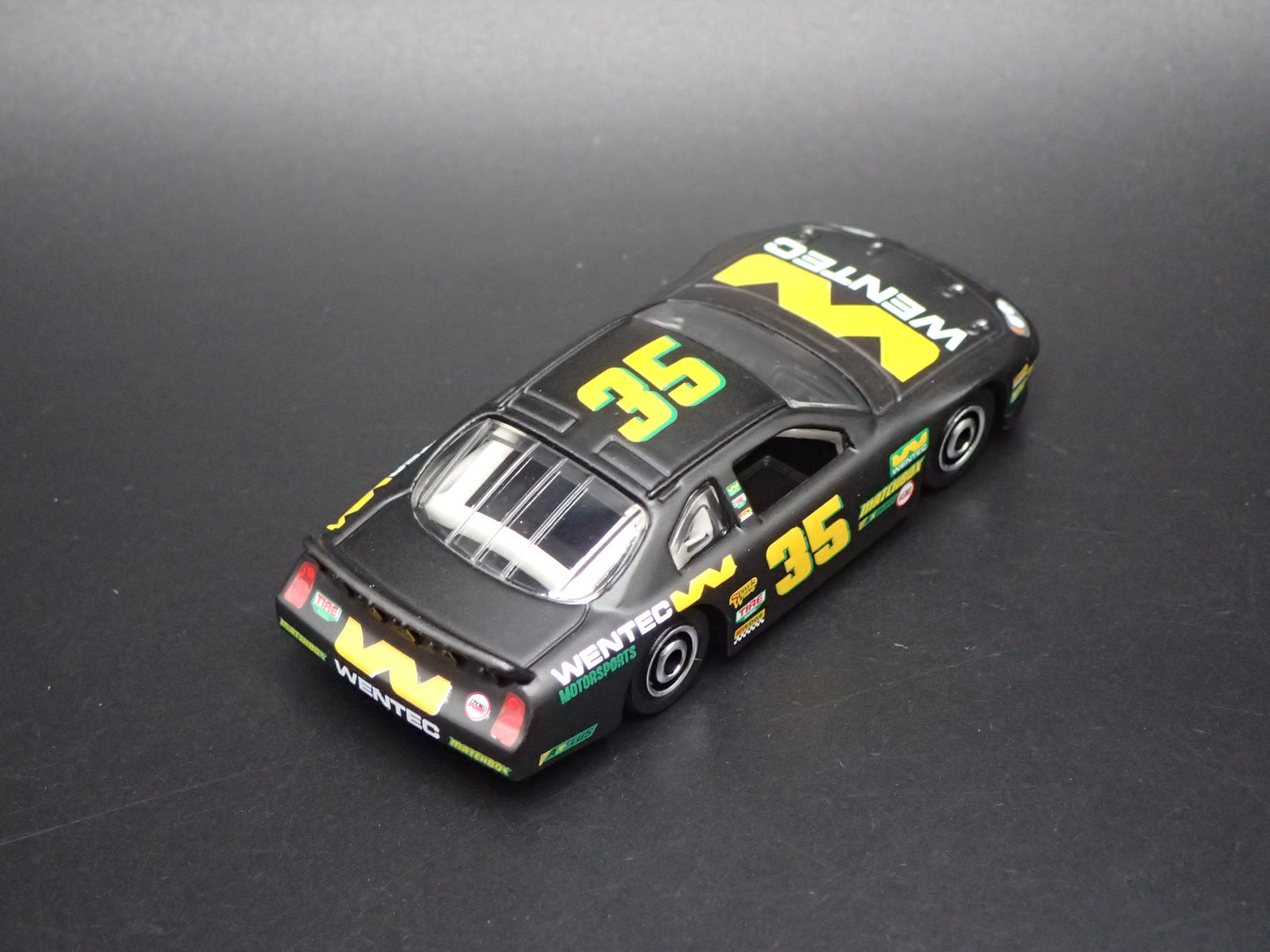 WENTEC CHEVY STOCK CAR 1:64 SCALE COLLECTIBLE DIORAMA DIECAST MODEL CAR