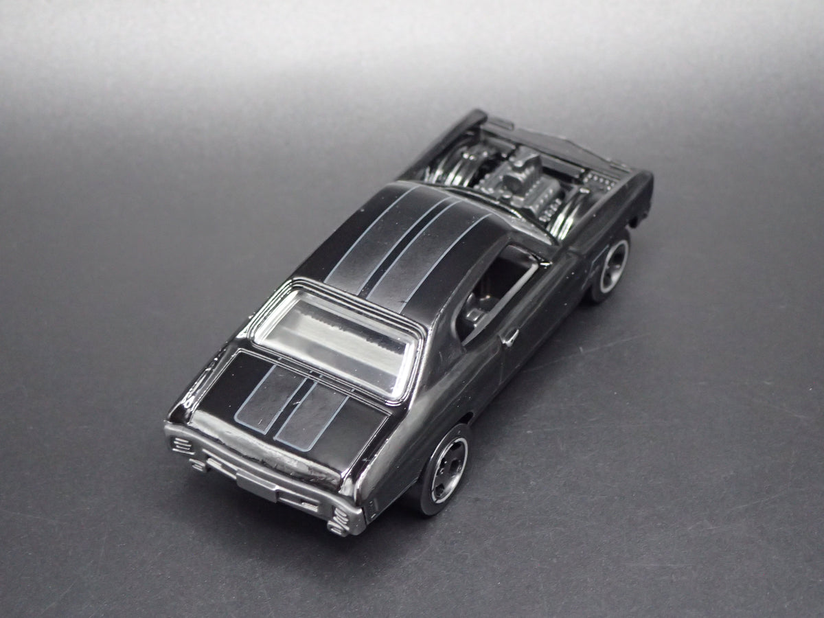1970 70 CHEVY CHEVROLET CHEVELLE SS BLACK 1:64 SCALE DIORAMA DIECAST MODEL CAR