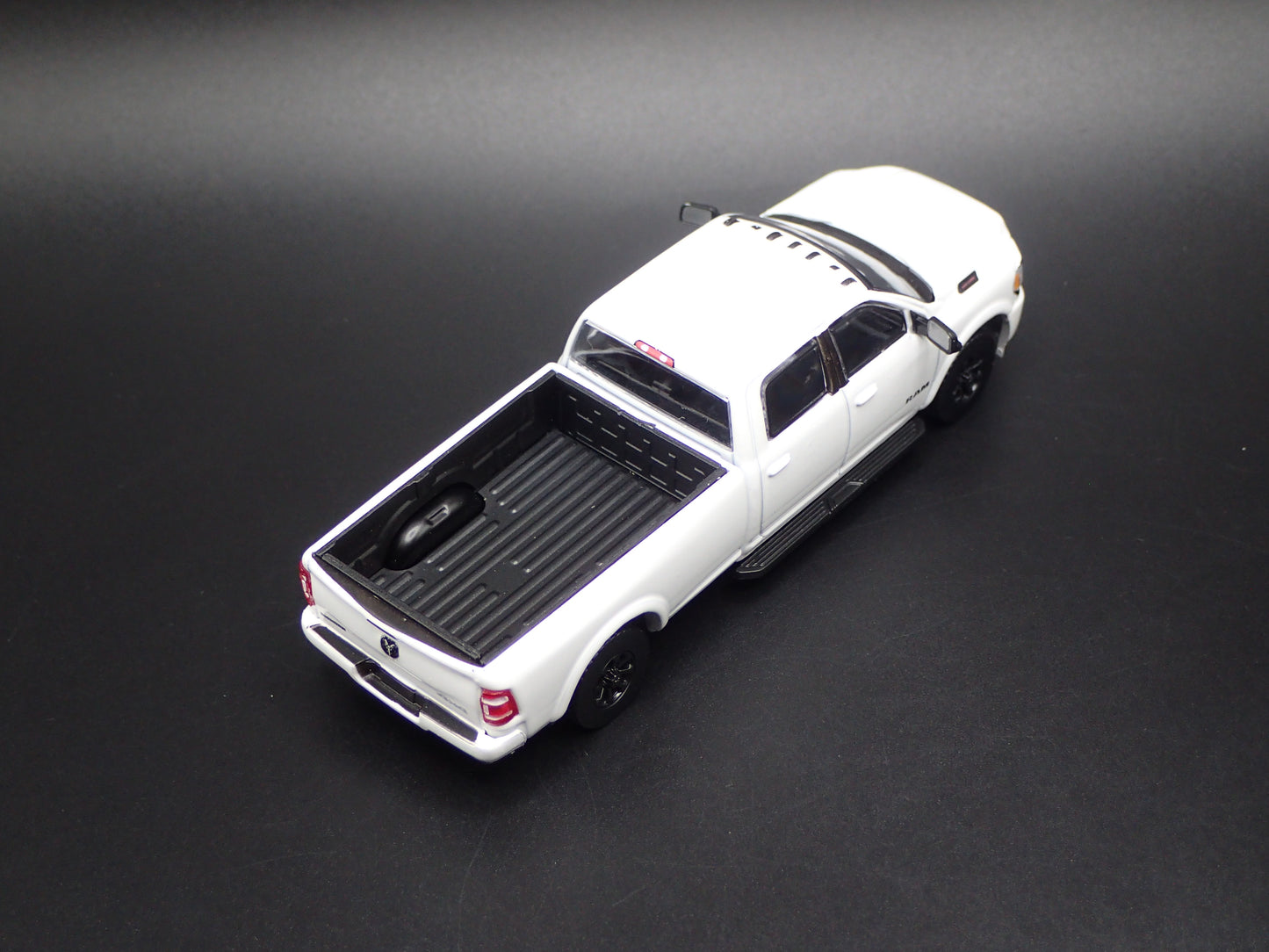 2019-2026 RAM 2500 BIGHORN PICKUP TRUCK WHITE 1/64 SCALE DIECAST MODEL CAR