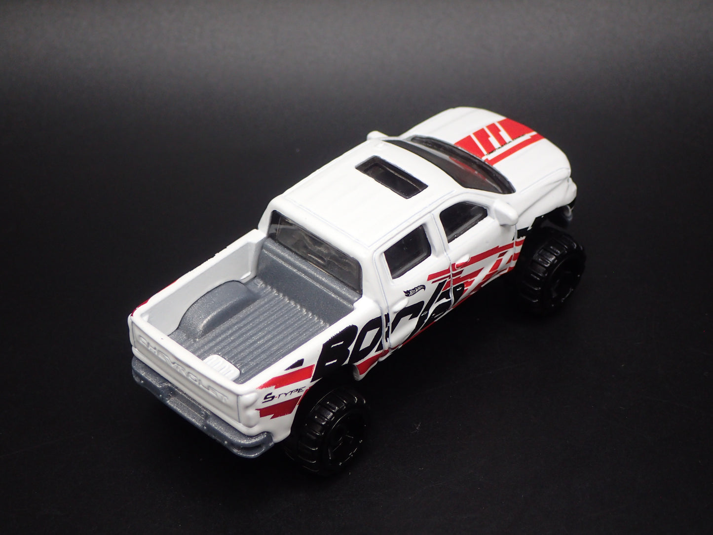 2019 19 CHEVY CHEVROLET SILVERADO LT TRAIL BOSS 1:64 SCALE DIECAST MODEL CAR