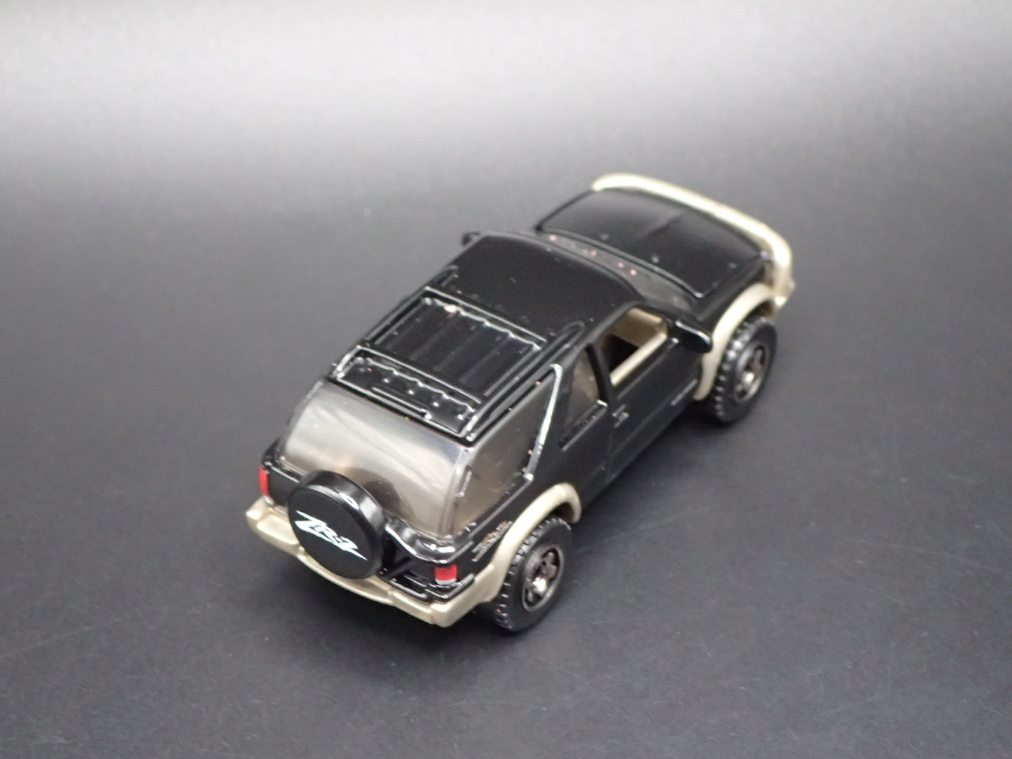 1995-2005 CHEVY CHEVROLET BLAZER ZR2 4X4 1:64 SCALE DIORAMA DIECAST MODEL CAR