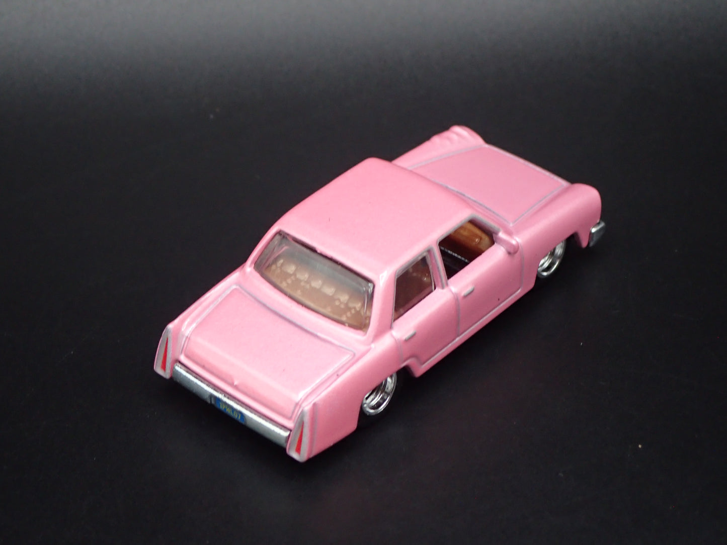 1973 73 PLYMOUTH VALIANT SIMPSONS FAMILY CAR PINK 1/64 SCALE DIECAST MODEL CAR