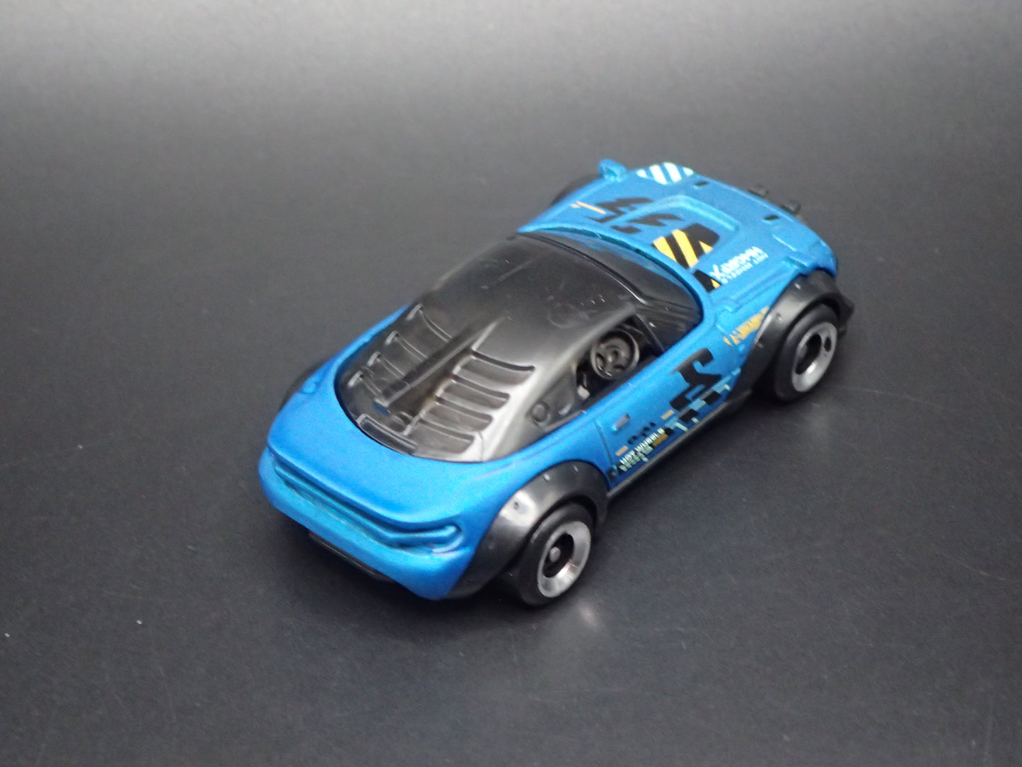 2015-2026 MAZDA MX5 MIATA CONVERTIBLE ND 1:64 SCALE DIORAMA DIECAST MODEL CAR