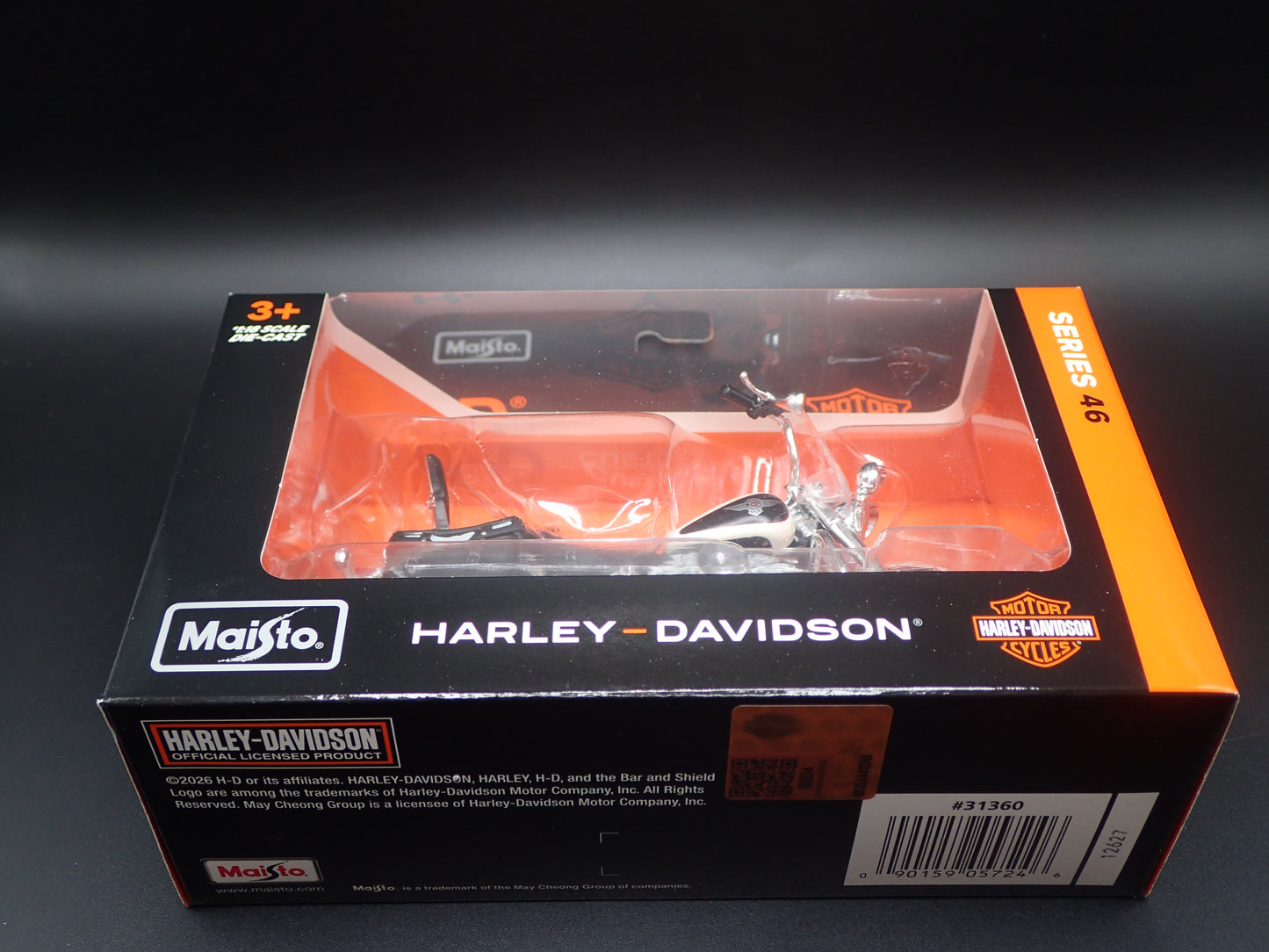 1993 FLSTN HERITAGE SOFTAIL HARLEY DAVIDSON MAISTO SERIES 46 1/18 MOTORCYCLE