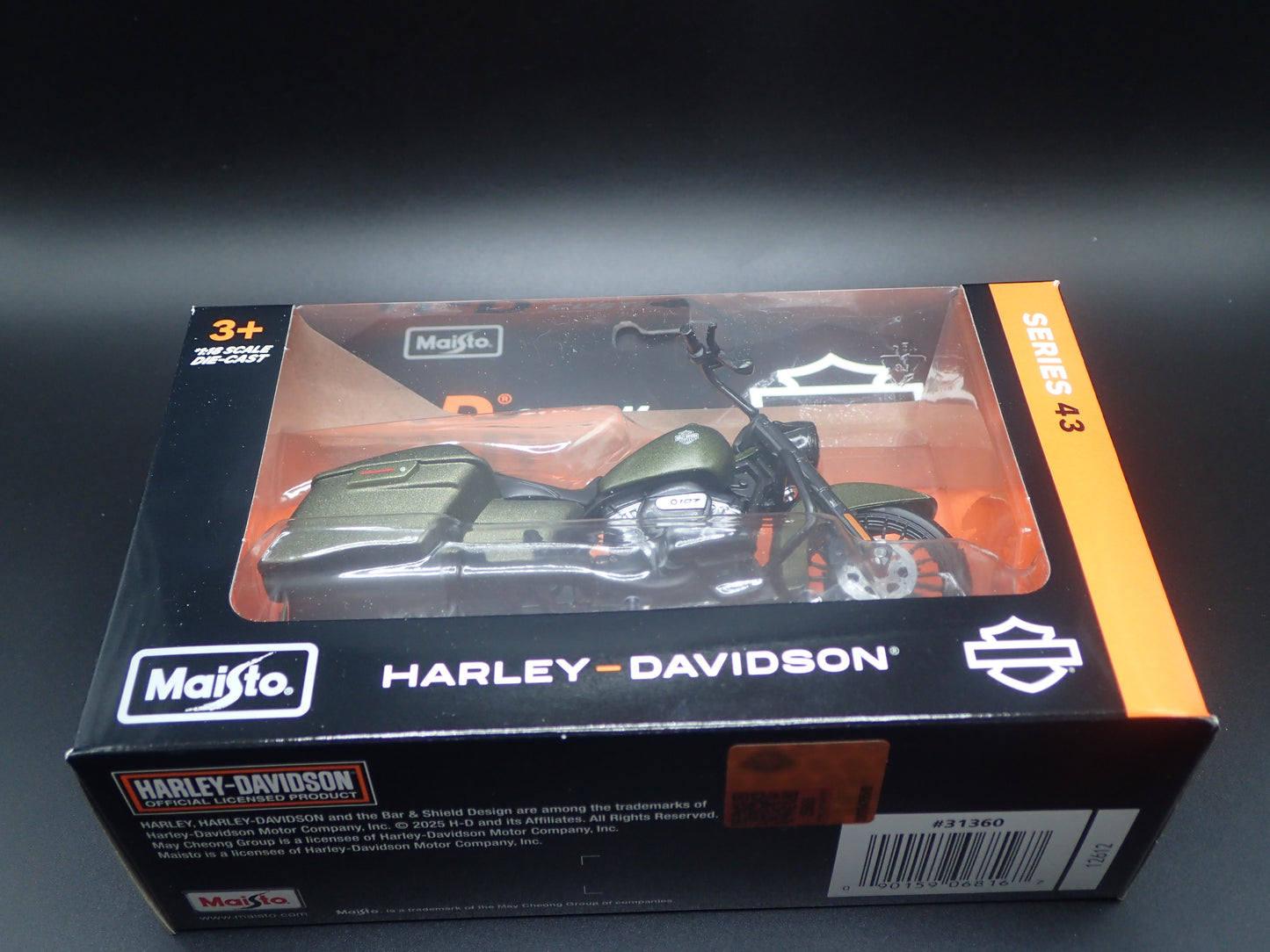 2022 22 ROAD KING SPECIAL HARLEY DAVIDSON MOTORCYCLE MAISTO SERIES 43 1:18 MODEL