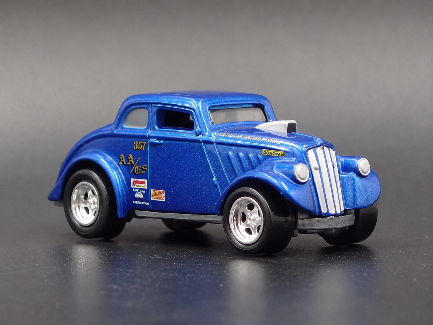 1933 33 WILLYS GASSER COUPE NHRA RARE 1:64 SCALE DIORAMA DIECAST MODEL CAR