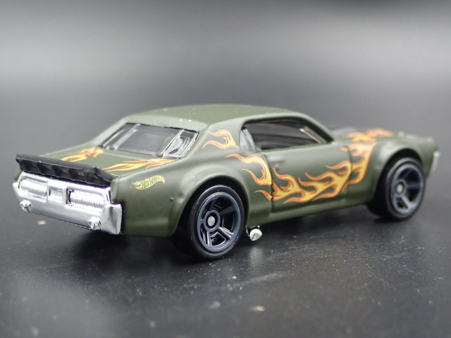 1968 68 MERC MERCURY COUGAR 1/64 SCALE COLLECTIBLE DIORAMA DIECAST MODEL CAR