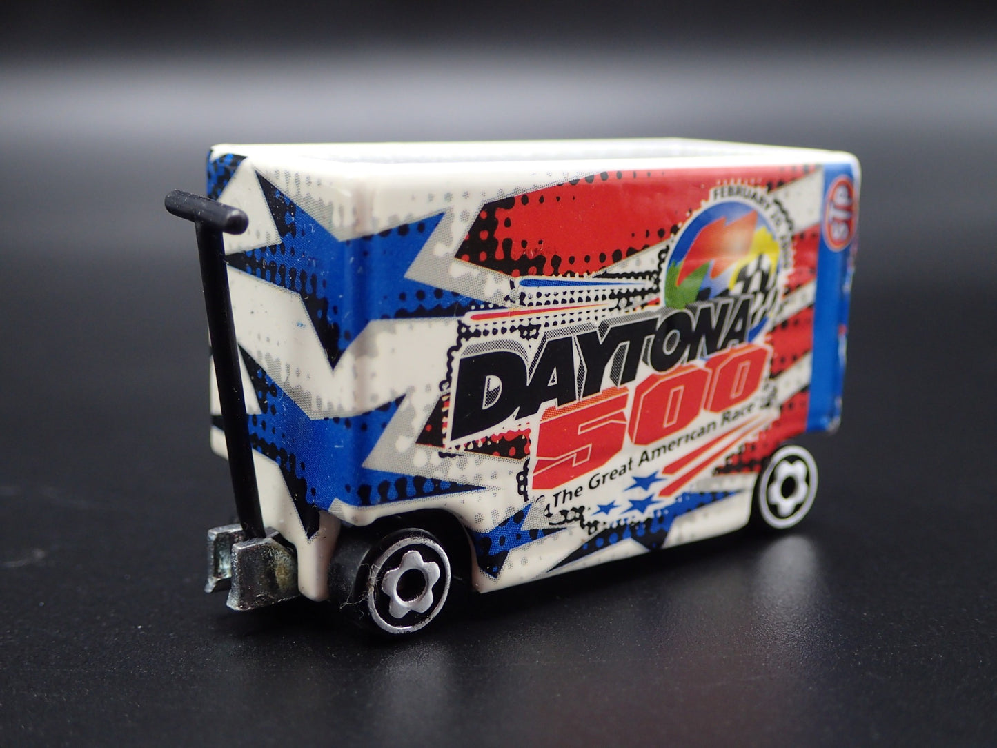 NASCAR TOOL CART WAR WAGON DAYTONA 500 STP 1:64 SCALE DIORAMA DIECAST MODEL CAR