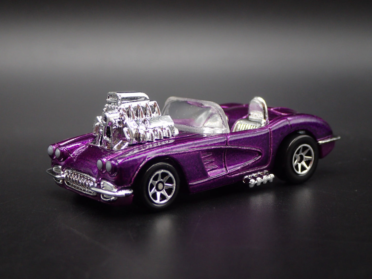 1958 58 CHEVY CHEVROLET CORVETTE CONVERTIBLE PURPLE 1:64 SCALE DIECAST MODEL CAR