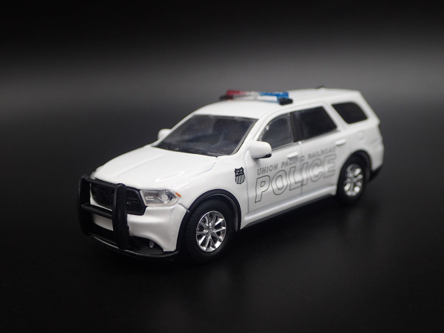 2018 18 DODGE DURANGO UNION PACIFIC RAILROAD POLICE 1:64 SCALE DIECAST MODEL CAR