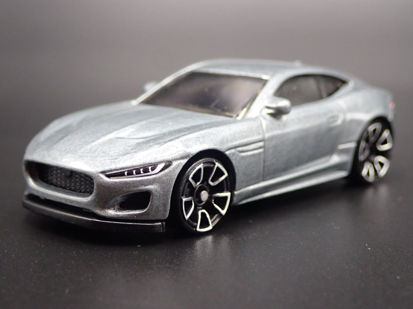 2014-2024 JAGUAR F TYPE COUPE 1:64 SCALE COLLECTIBLE DIORAMA DIECAST MODEL CAR