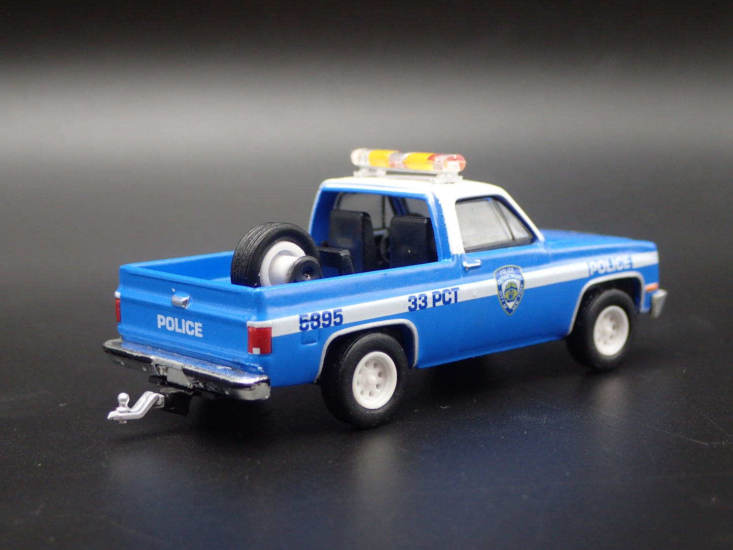 1985 85 CHEVY CHEVROLET K5 BLAZER SQUARE BODY NYPD 1:64 SCALE DIECAST MODEL CAR