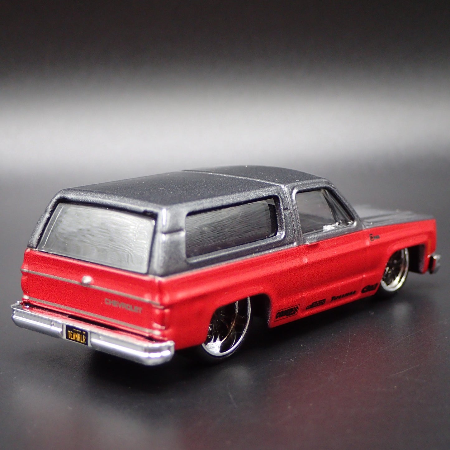 1979 79 CHEVY CHEVROLET K5 BLAZER SQUAREBODY RED 1:64 SCALE DIECAST MODEL CAR