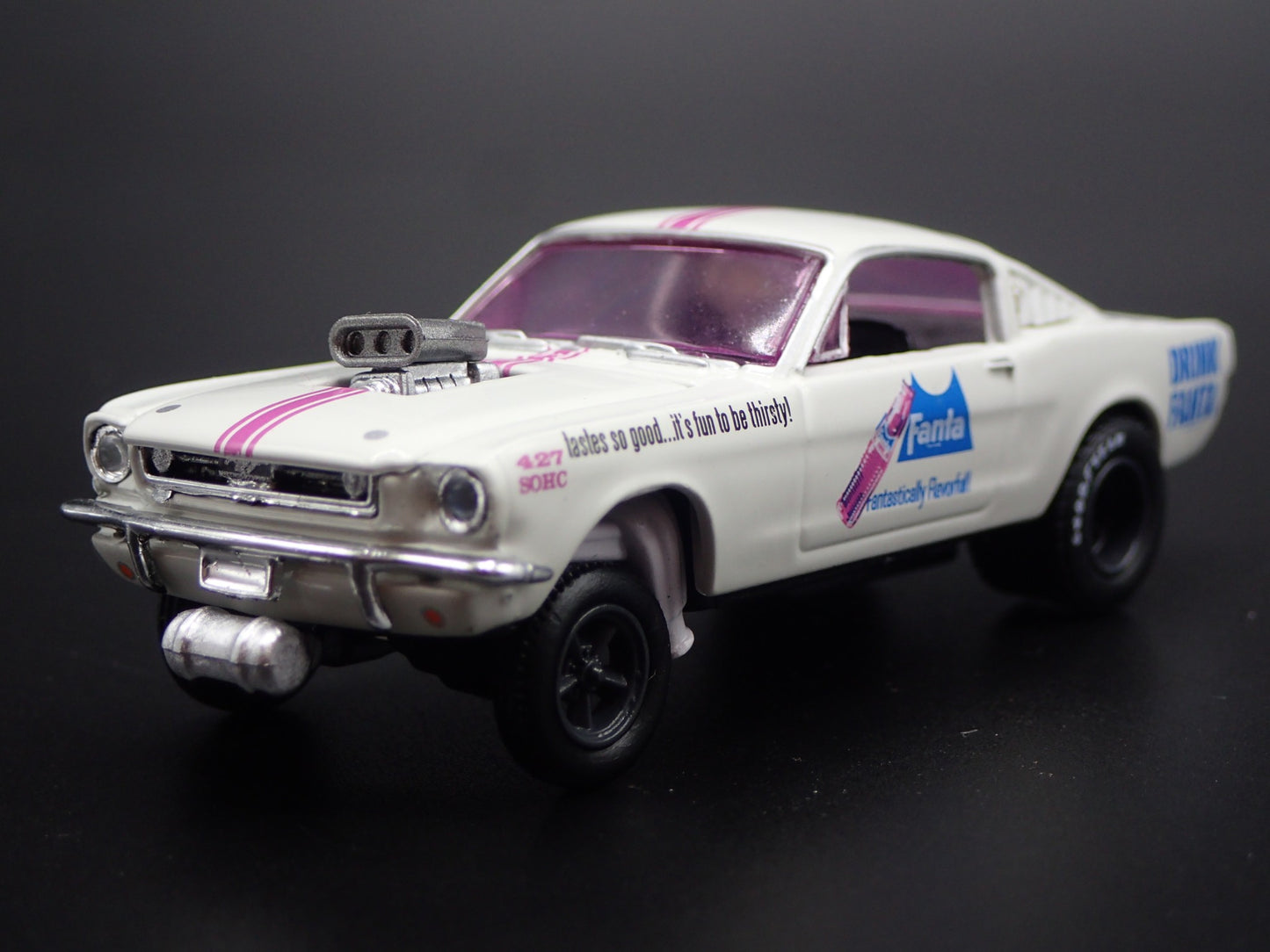 1966 66 FORD MUSTANG FASTBACK GASSER FANTA COLA 1:64 SCALE DIECAST MODEL CAR