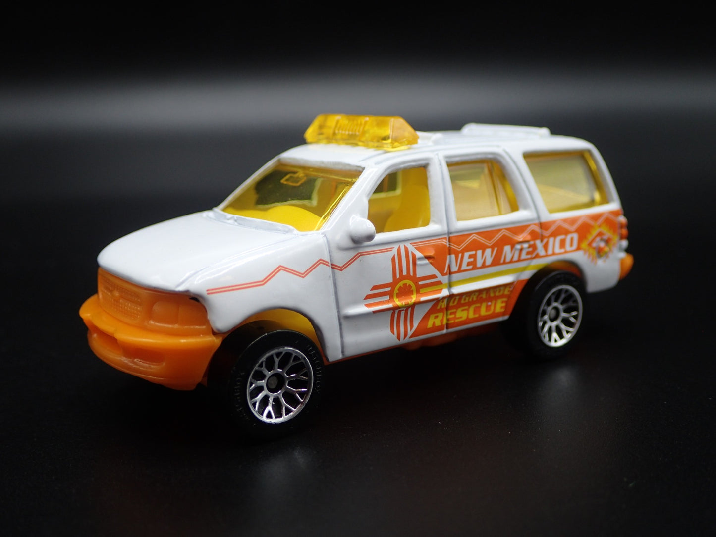 2003 - 2006 FORD EXPEDITION NEW MEXICO RIO RESCUE 1:64 SCALE DIECAST MODEL CAR