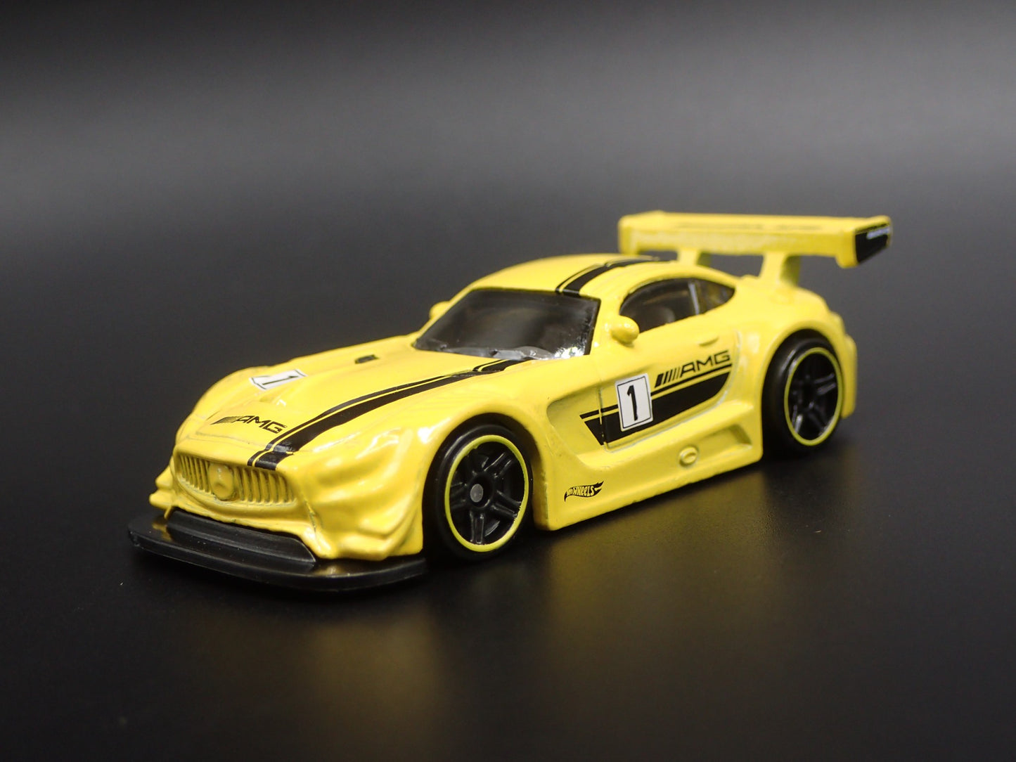 2016 16 MERCEDES-BENZ AMG GT3 YELLOW 1:64 SCALE COLLECTIBLE DIECAST MODEL CAR