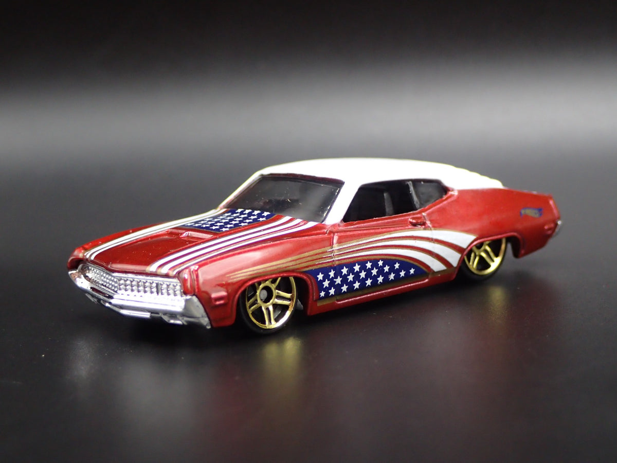 1970 70 FORD TORINO RARE 1:64 SCALE COLLECTIBLE DIORAMA DIECAST MODEL CAR-Burning Rubber Toy Company