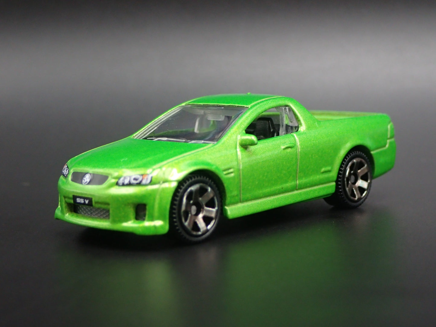 2007-2013 HOLDEN VE UTE SSV PICKUP TRUCK 1:64 SCALE DIORAMA DIECAST MODEL CAR