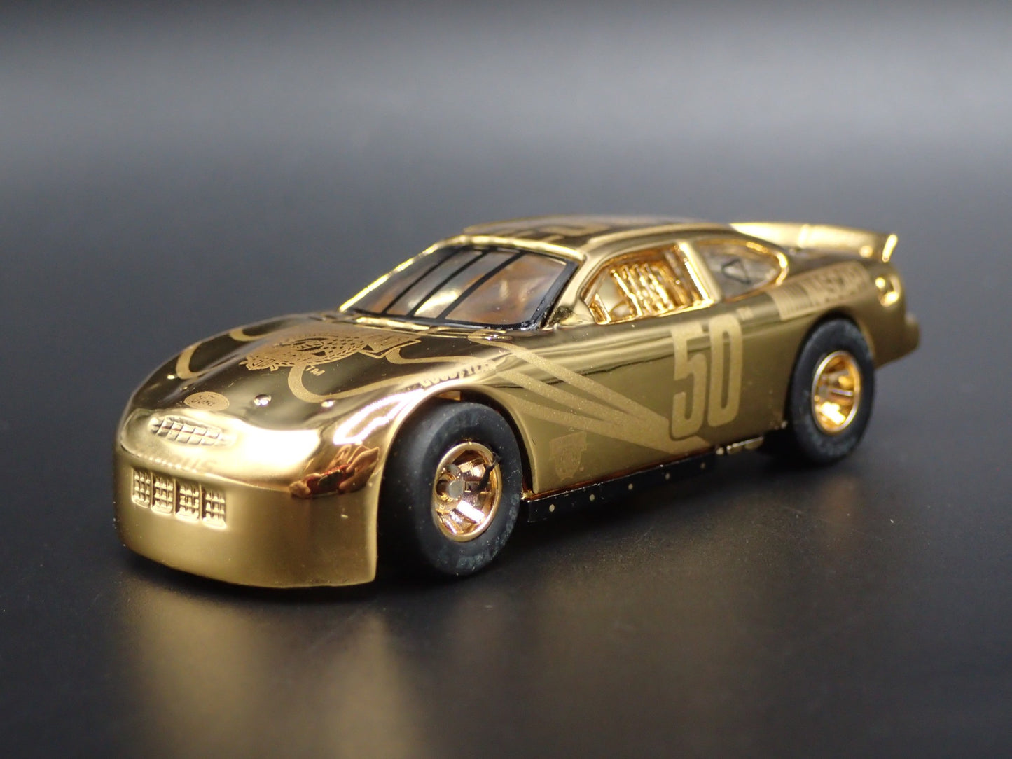 1998 98 FORD TAURUS NASCAR 50TH ANNIVERSARY 1/64 SCALE DIORAMA DIECAST MODEL CAR