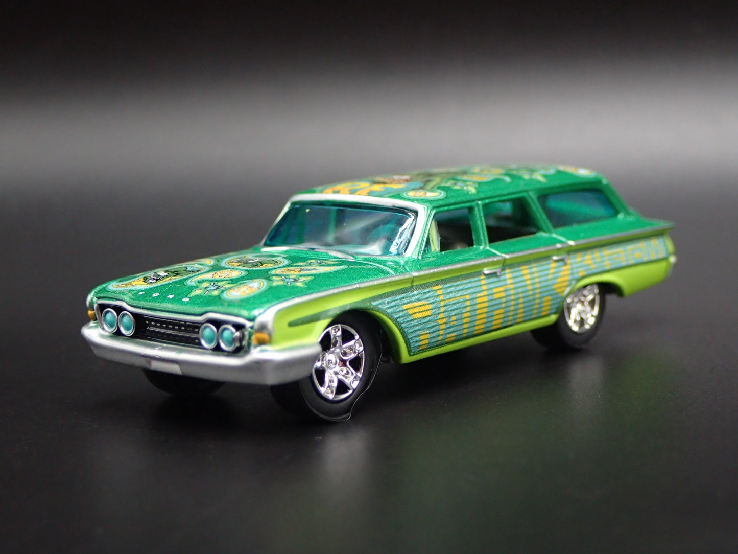 1960 60 FORD COUNTRY SQUIRE STATION WAGON RAT FINK 1:64 SCALE DIECAST MODEL CAR