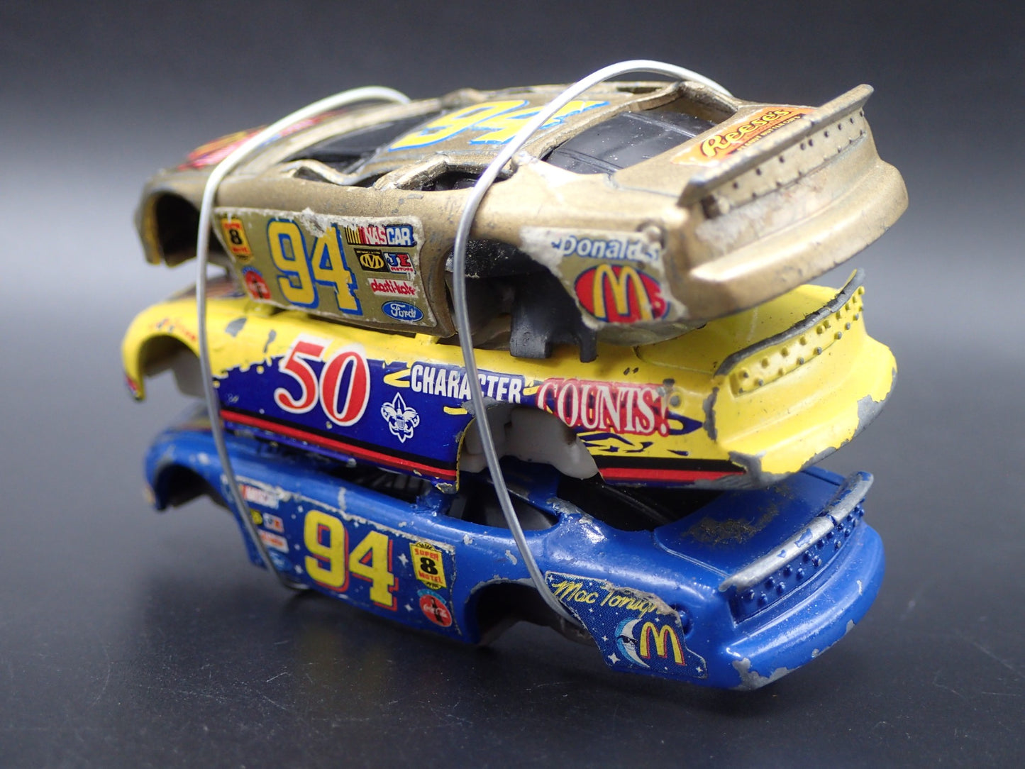 VINTAGE NASCAR 3 CARS CRUSHED ON A FLATBED TRAILER 1:64 SCALE DIECAST MODEL CAR