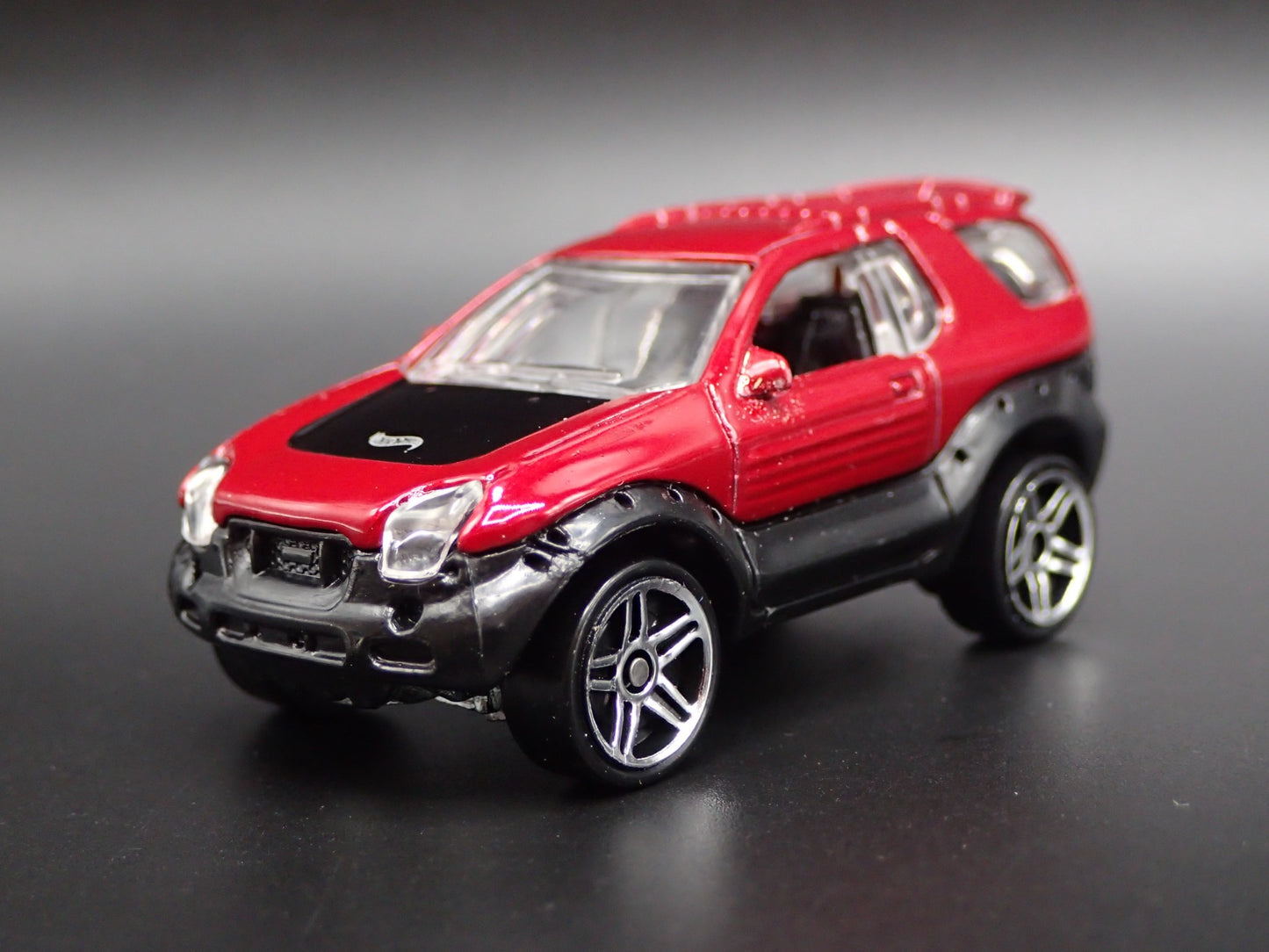 1997-2001 ISUZU VEHICROSS SUV 1:64 SCALE COLLECTIBLE DIORAMA DIECAST MODEL CAR