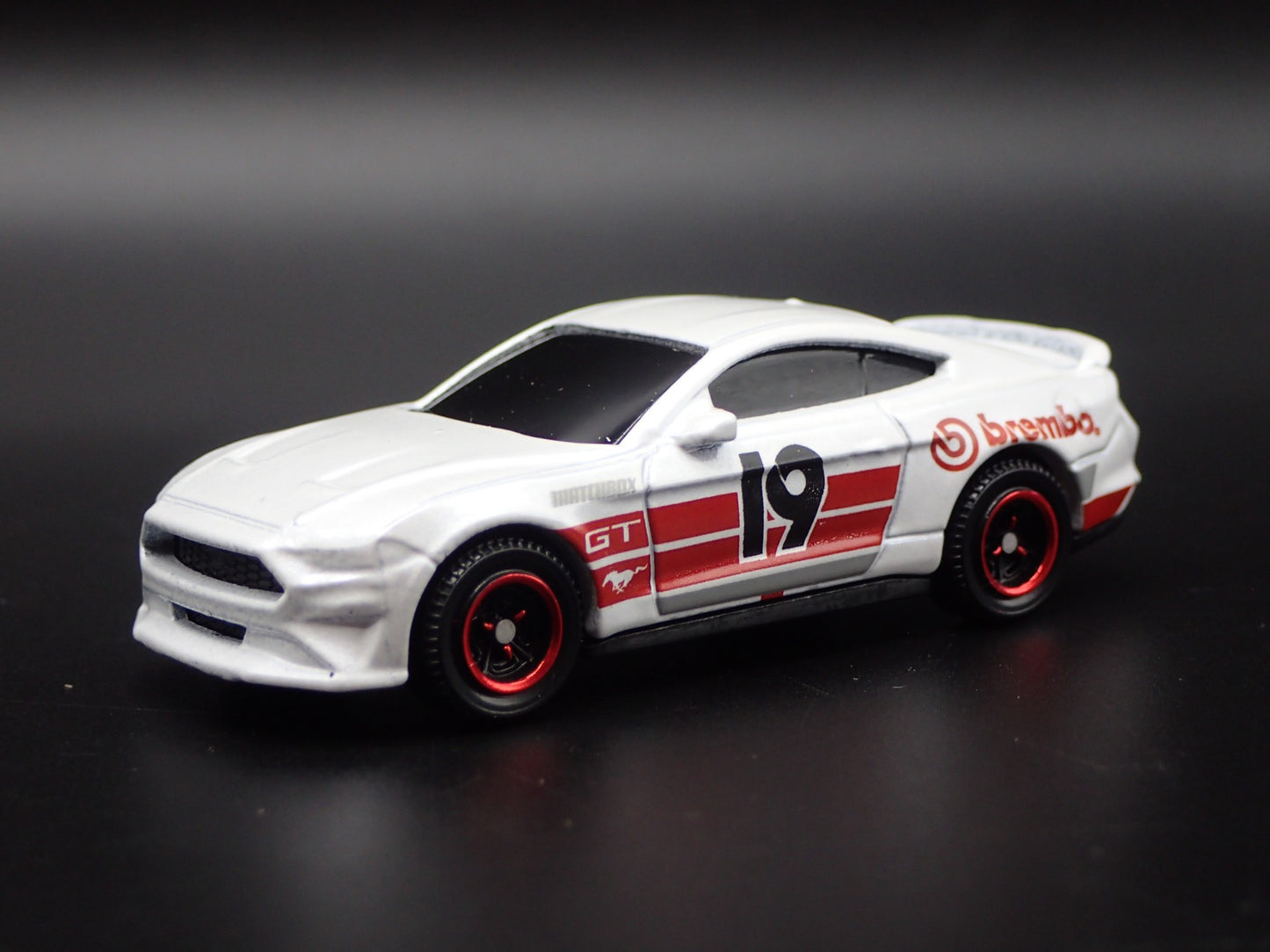 2015-2023 FORD MUSTANG GT COUPE BREMBO 1/64 SCALE COLLECTIBLE DIECAST MODEL CAR