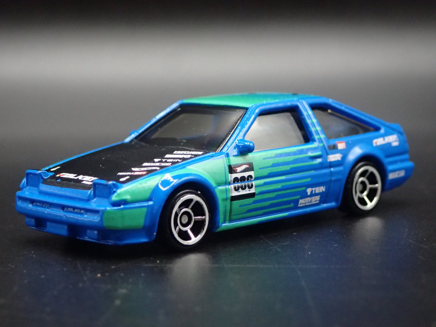 1983-1987 TOYOTA AE86 COROLLA FALKEN TIRES 1/64 SCALE DIORAMA DIECAST MODEL CAR