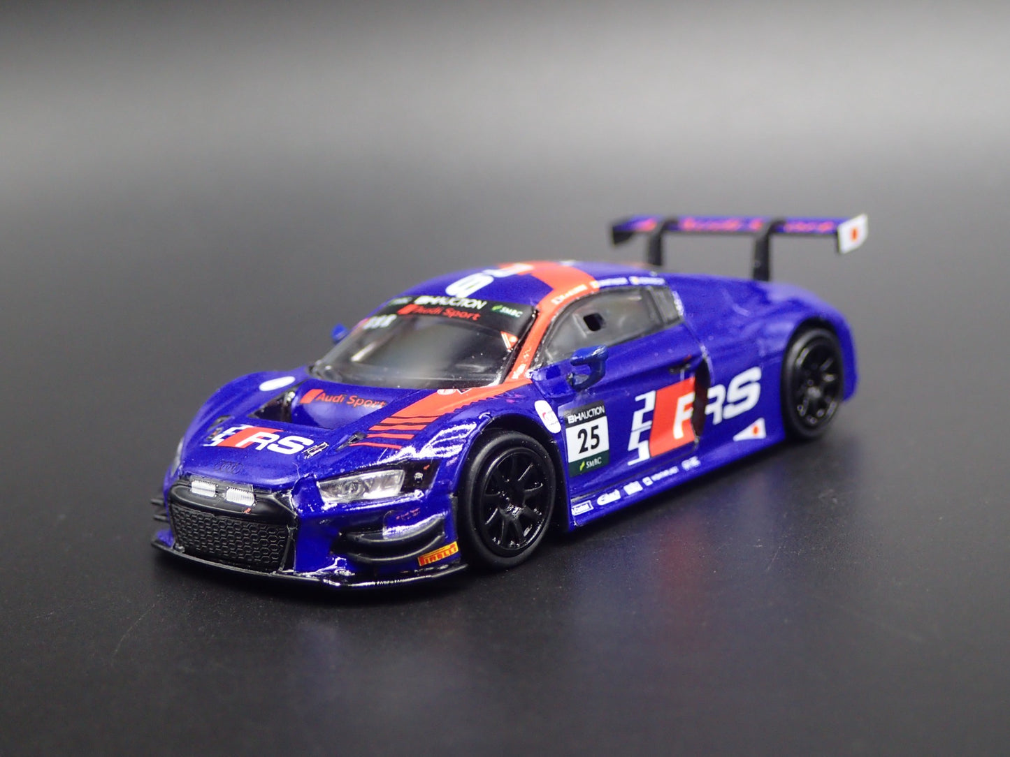 2019 19 AUDI R8 LMS #25 SPORT TEAM WRT BLUE 1:64 SCALE DIORAMA DIECAST MODEL CAR