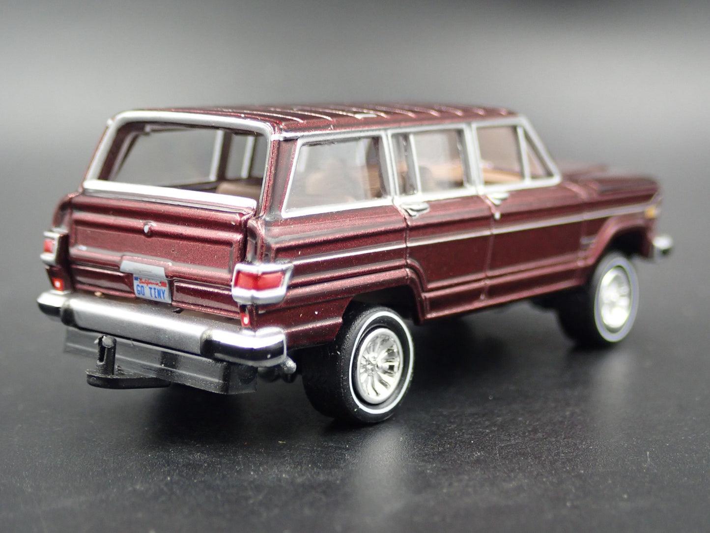 1980-1991 JEEP WAGONEER w HITCH 1:64 SCALE COLLECTIBLE DIORAMA DIECAST MODEL CAR