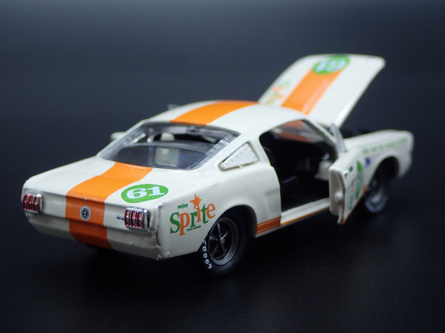 1965 65 FORD MUSTANG SHELBY GT350R SPRITE 1/64 SCALE DIORAMA DIECAST MODEL CAR