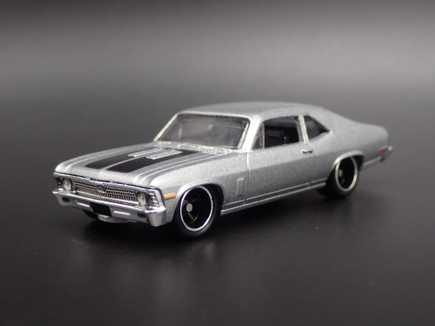1970 70 CHEVY CHEVROLET NOVA SS 1:64 SCALE COLLECTIBLE DIORAMA DIECAST MODEL CAR