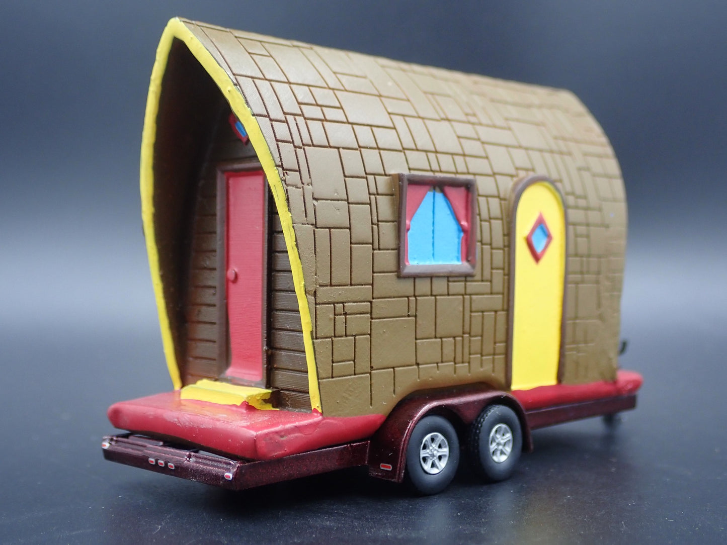 TINY HOME HOUSE CAMPER TRAILER W HITCH 1:64 SCALE DIORAMA DIECAST MODEL CAR