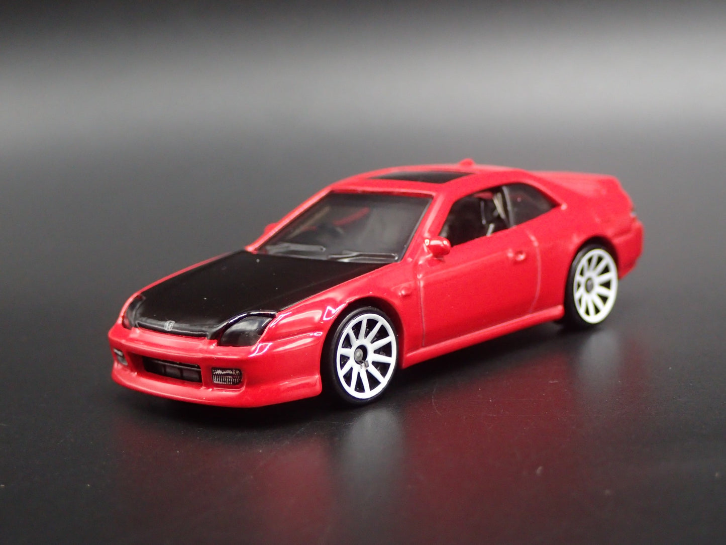 1997-2001 HONDA PRELUDE RED 1:64 SCALE COLLECTIBLE DIORAMA DIECAST MODEL CAR