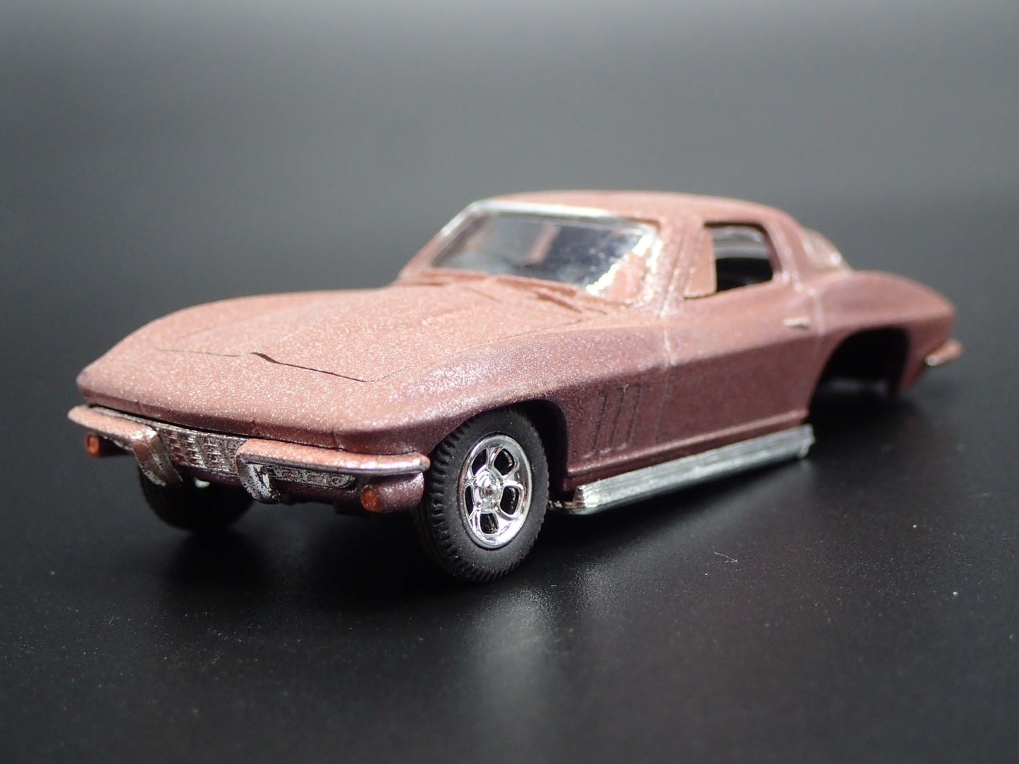1966 CHEVY CHEVROLET CORVETTE 427 CUSTOM BARN FIND 1:64 SCALE DIECAST MODEL CAR