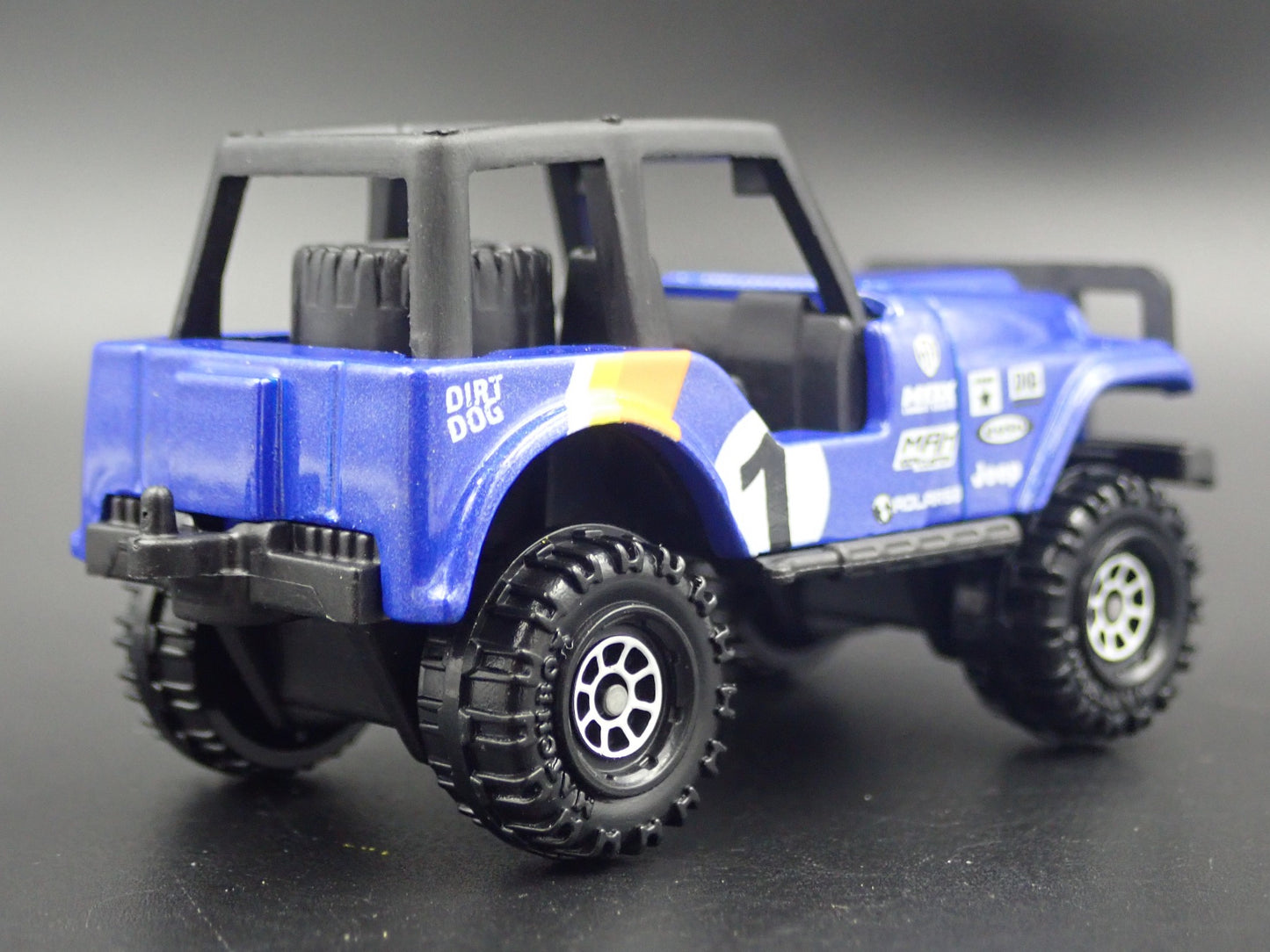 1976- 1986 JEEP WRANGLER CJ7 4X4 BLUE 1:64 SCALE DIORAMA DIECAST MODEL CAR