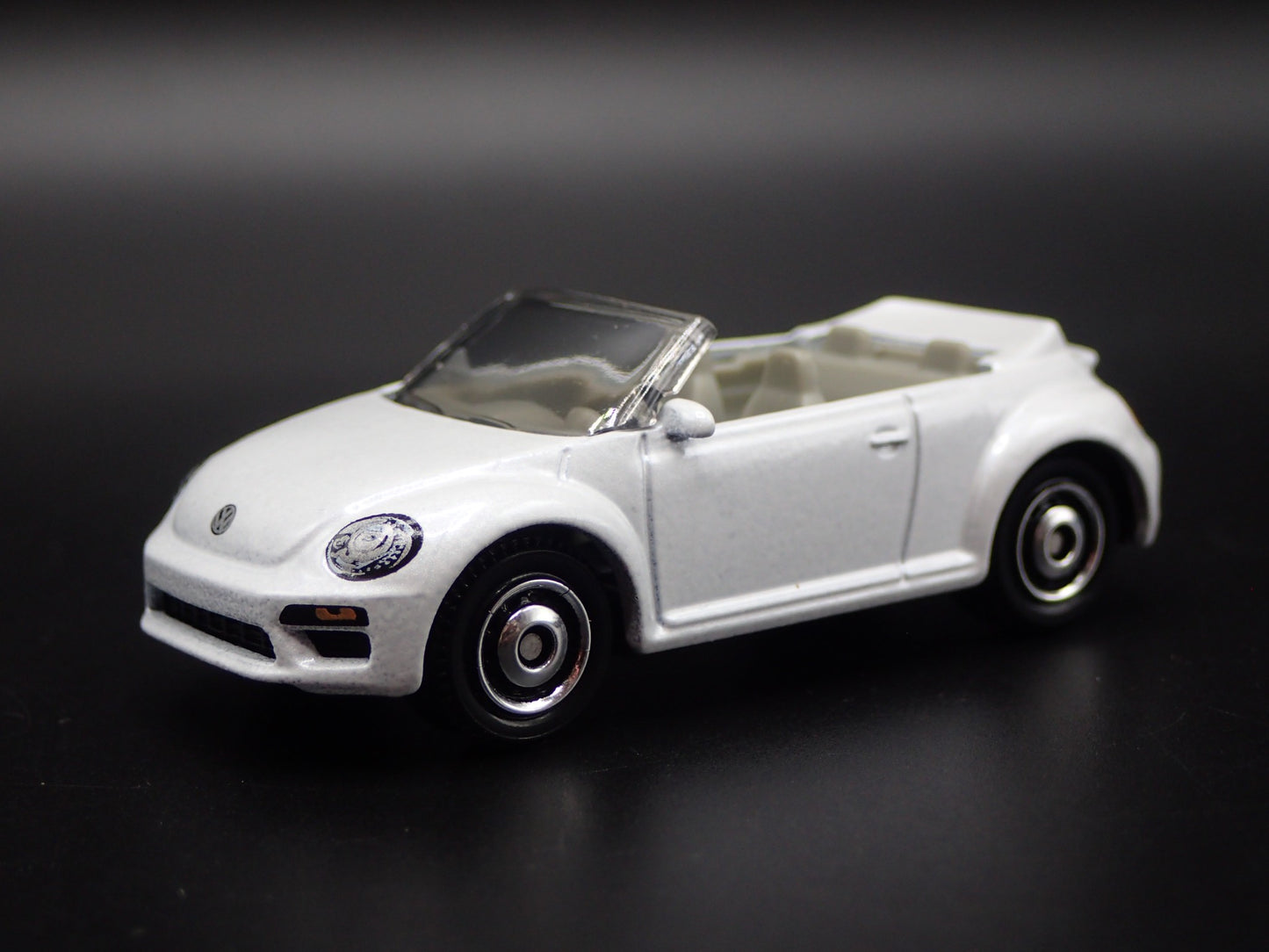 2011-2019 VW VOLKSWAGEN BEETLE BUG CONVERTIBLE RARE 1:64 SCALE DIECAST MODEL CAR
