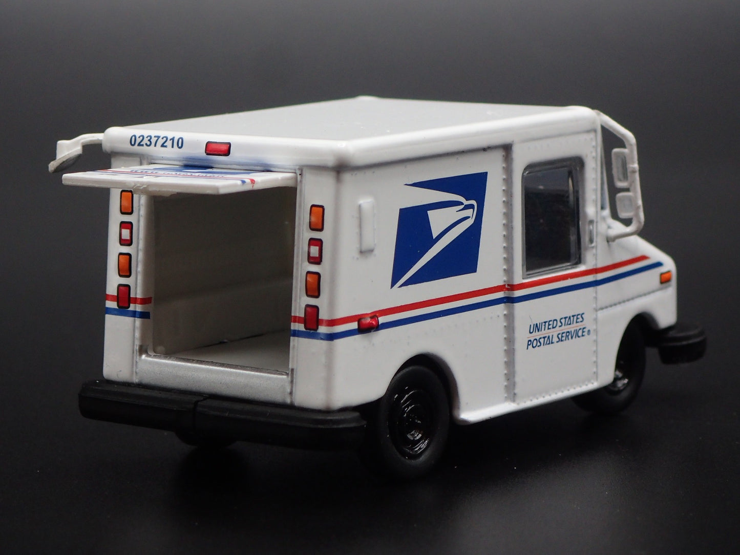 USPS UNITED STATES POSTAL SERVICE DELIVERY TRUCK LLV MAILBOX 1:64 SCALE DIECAST