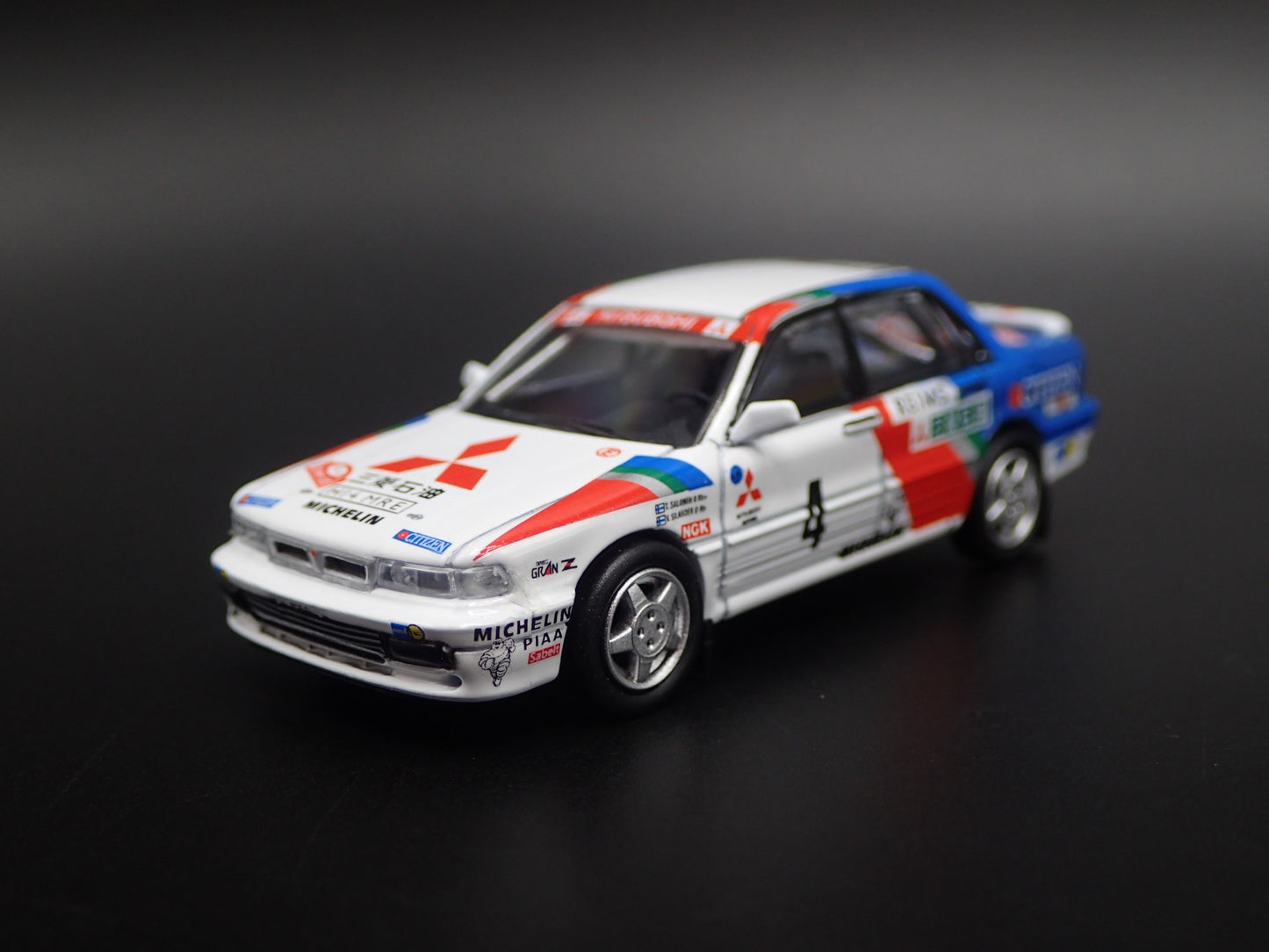 MITSUBISHI GALANT VR4 RALLY CAR #4 REIMS 1:64 SCALE DIORAMA DIECAST MODEL CAR