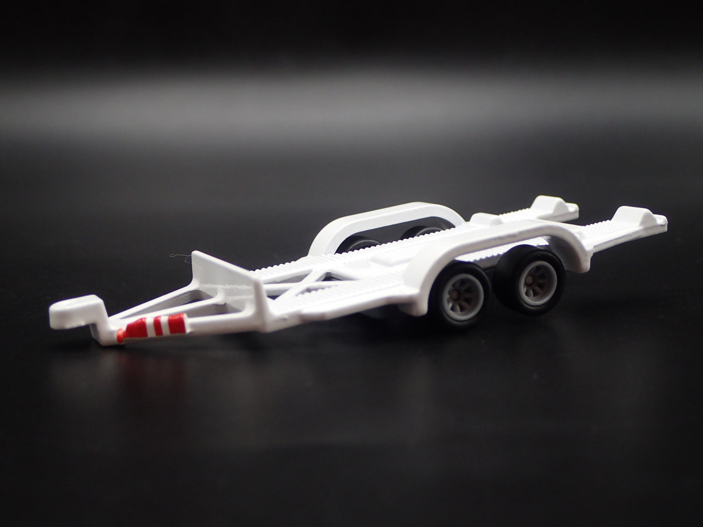 FLATBED TRAILER w/ LOADING RAMPS 1:64 SCALE LIMITED COLLECTIBLE DIORAMA MODEL