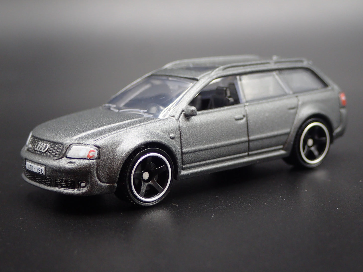 2002-2004 AUDI AVANT RS6 STATION WAGON GRAY 1/64 SCALE DIORAMA DIECAST MODEL CAR