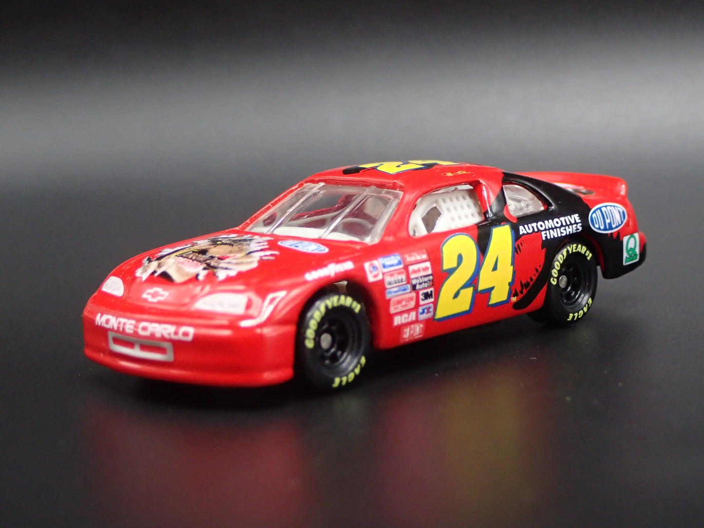 1998 CHEVY CHEVROLET MONTE CARLO JEFF GORDON NASCAR 1:64 SCALE DIECAST MODEL CAR