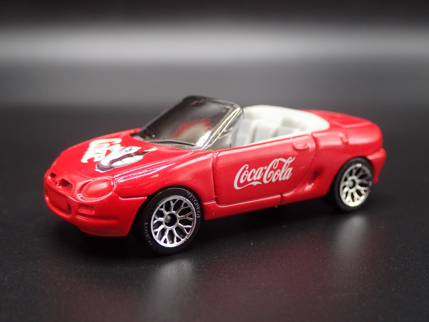 1995-2011 MG MGF 1.8I CONVERTIBLE COKE COCA COLA 1:64 SCALE DIECAST MODEL CAR