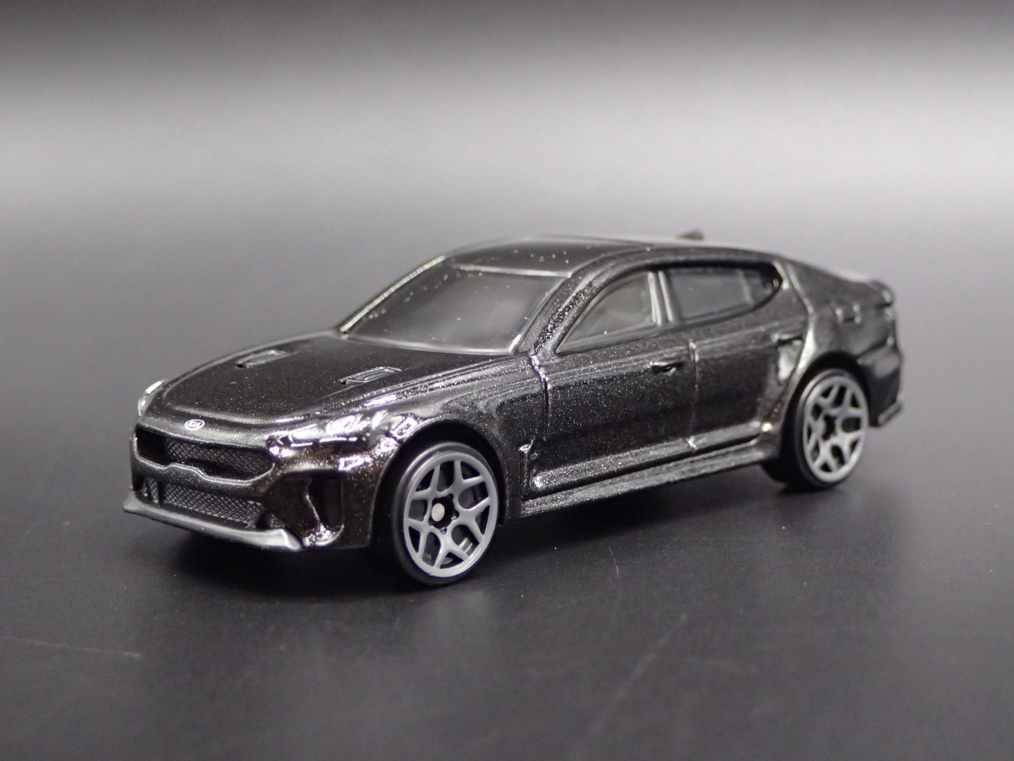 2018-2023 KIA STINGER GT BLACK 1:64 SCALE COLLECTIBLE DIORAMA DIECAST MODEL CAR